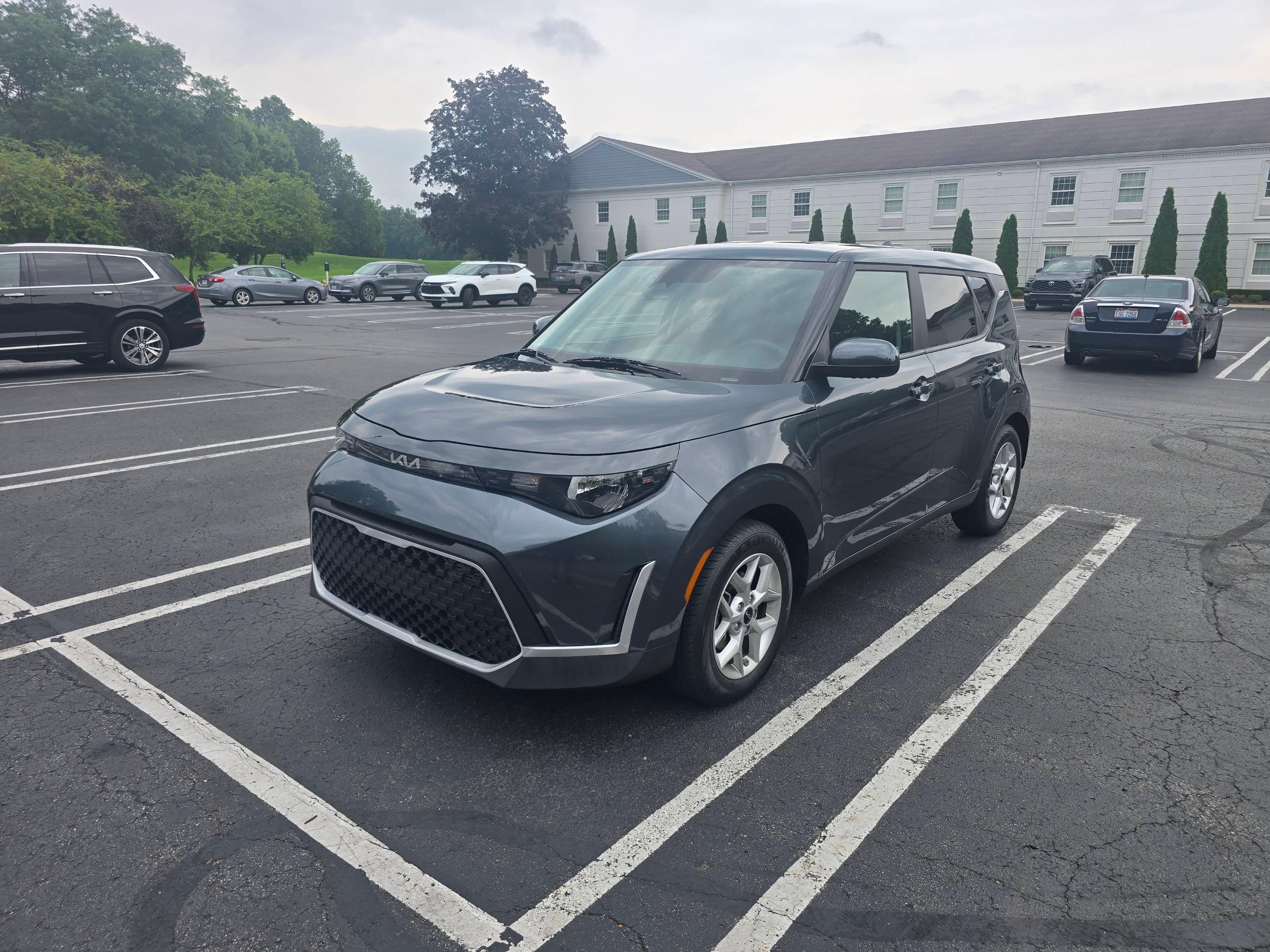 Kia Soul 2023 in Warren, OH