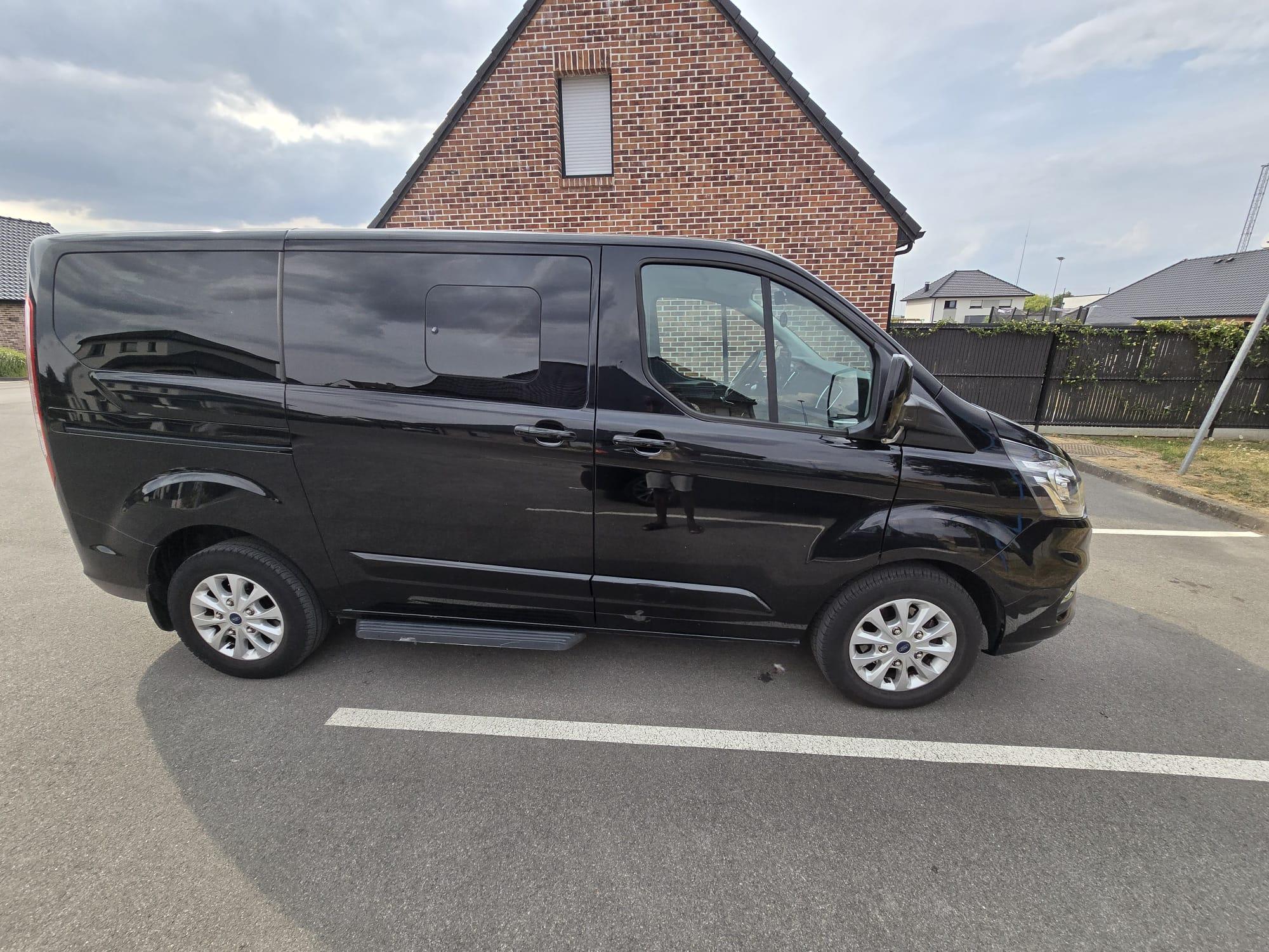 Ford TOURNEO 2020 à Ronchin