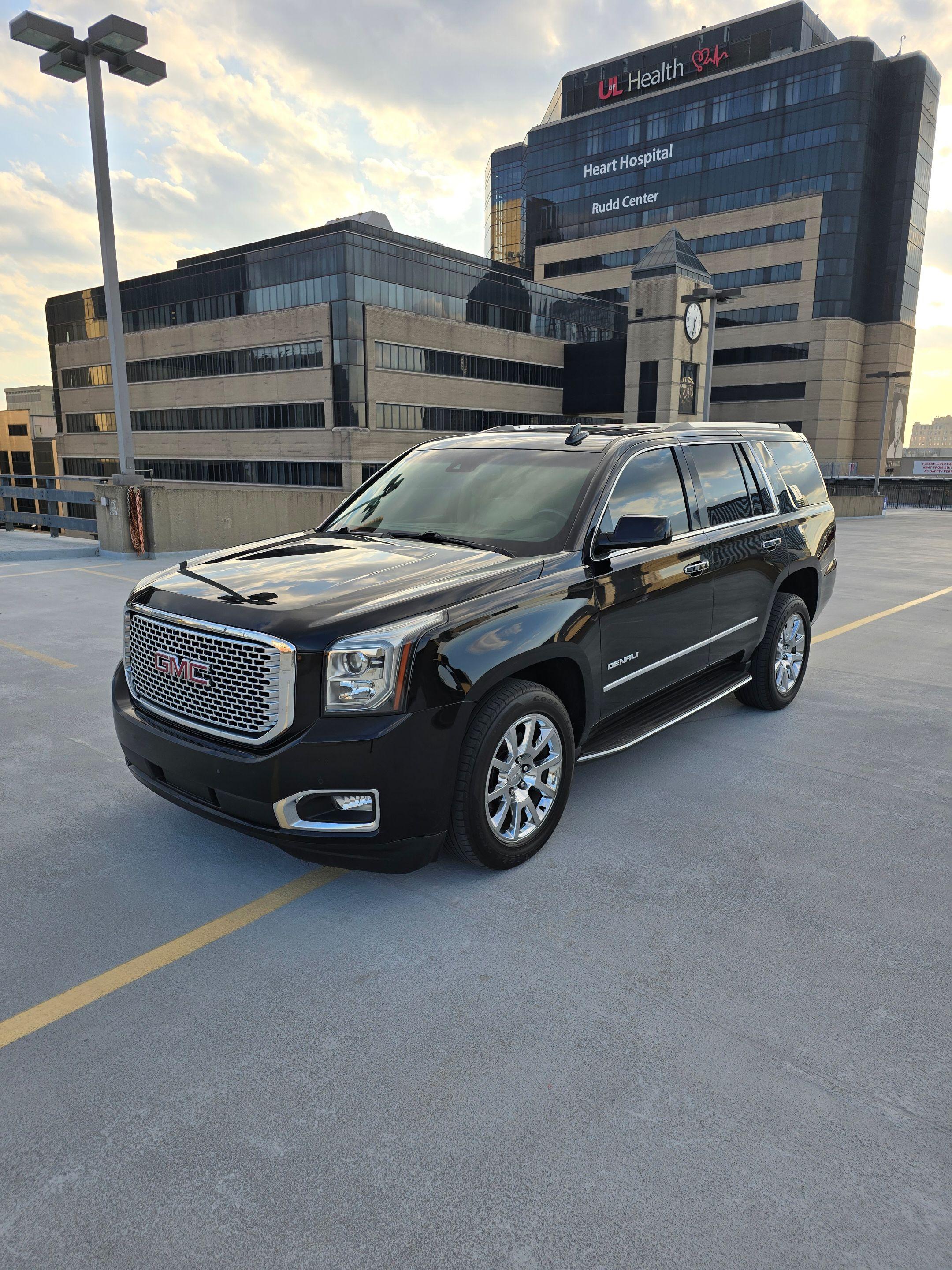 GMC Yukon 2017 in Louisville, KY