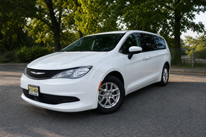 Chrysler Voyager 2022 en Bloomfield
