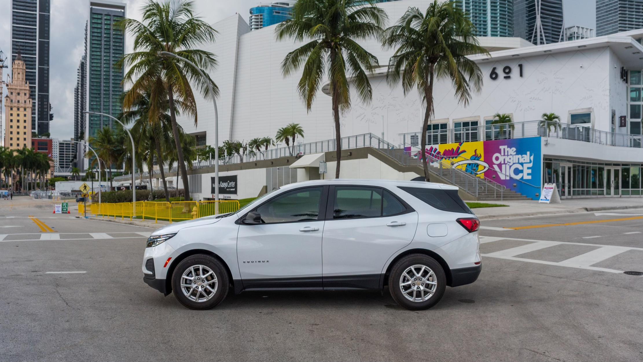Chevrolet Equinox 2024 in Hialeah, FL