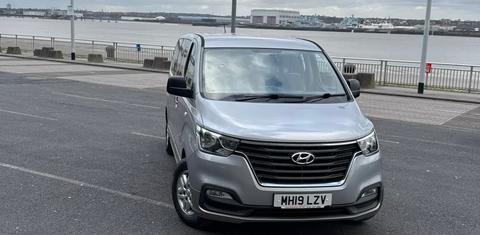 Hyundai i800 2019