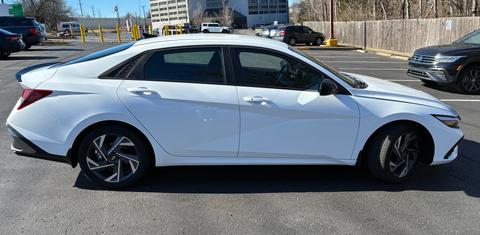 Hyundai Elantra 2025