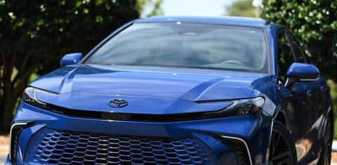 Toyota Camry Hybrid 2025