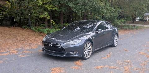 Tesla Model S 2015