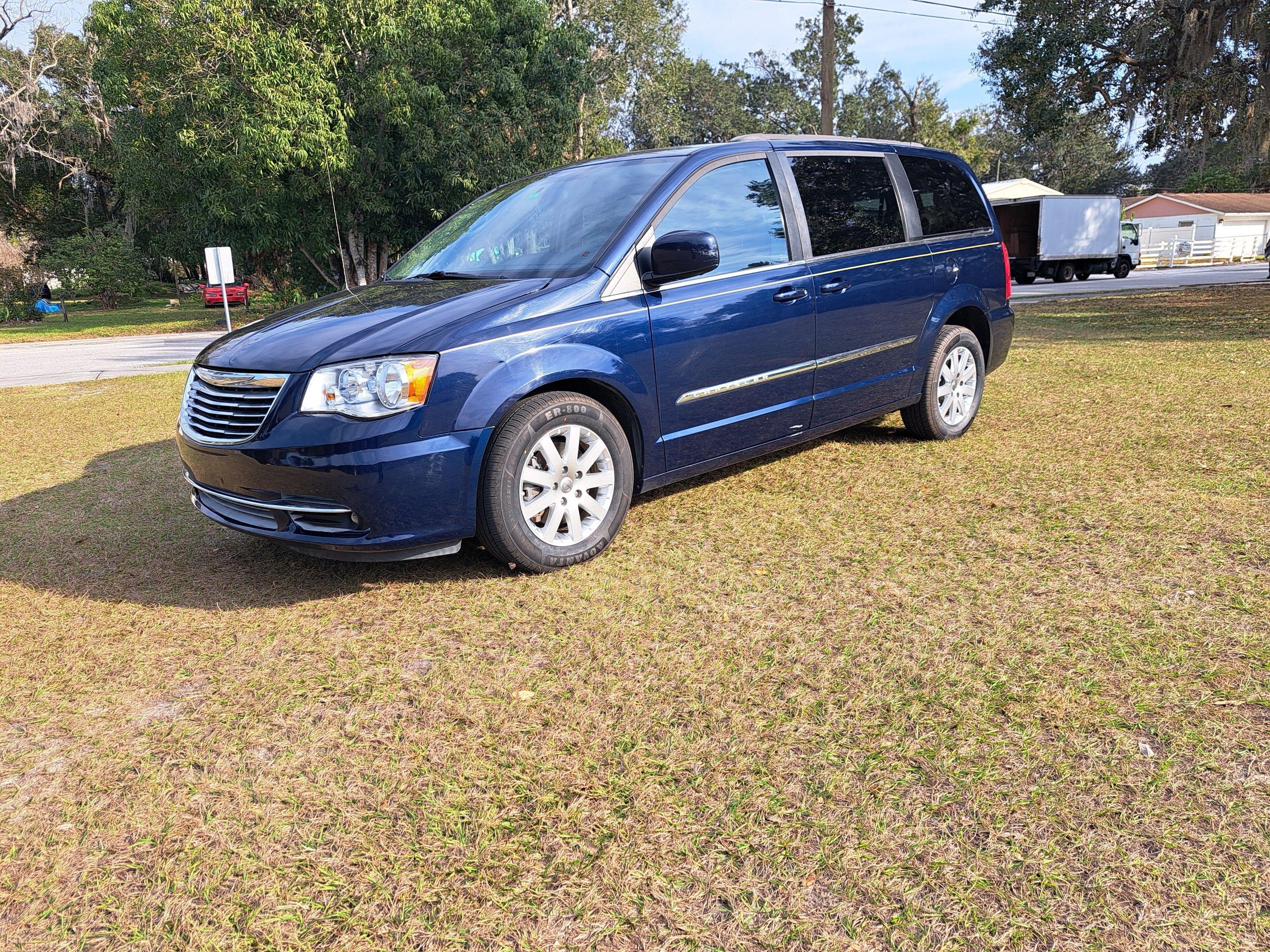 Chrysler Town & Country 2016 in 