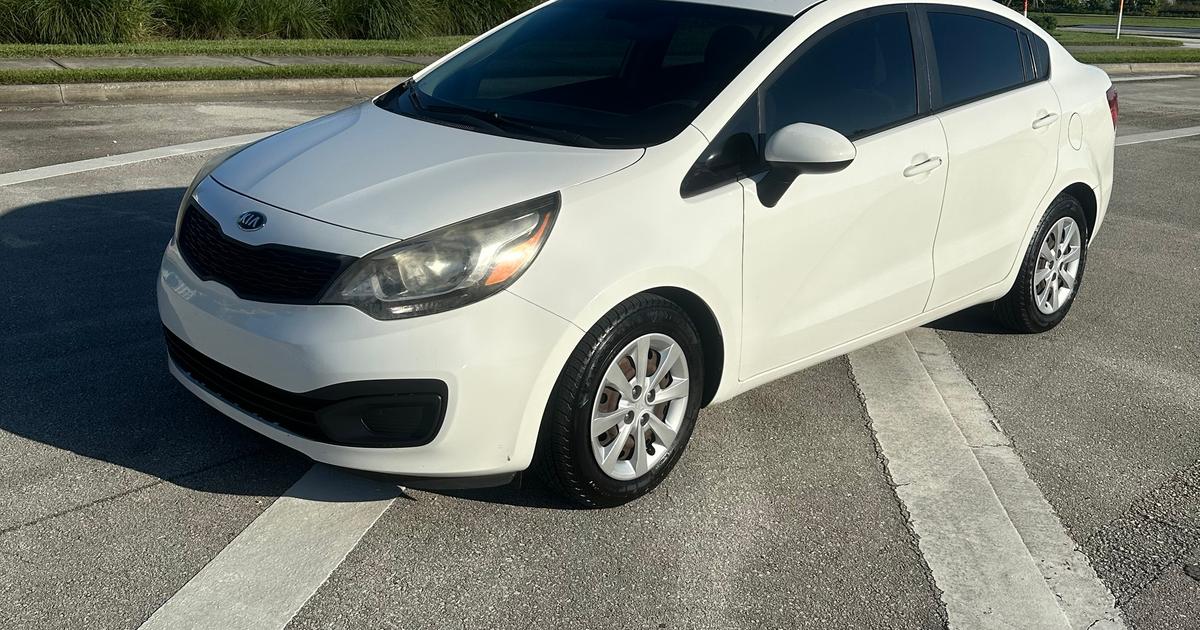 Kia Rio 2015 rental in Boynton Beach, FL by Jerry D. Turo