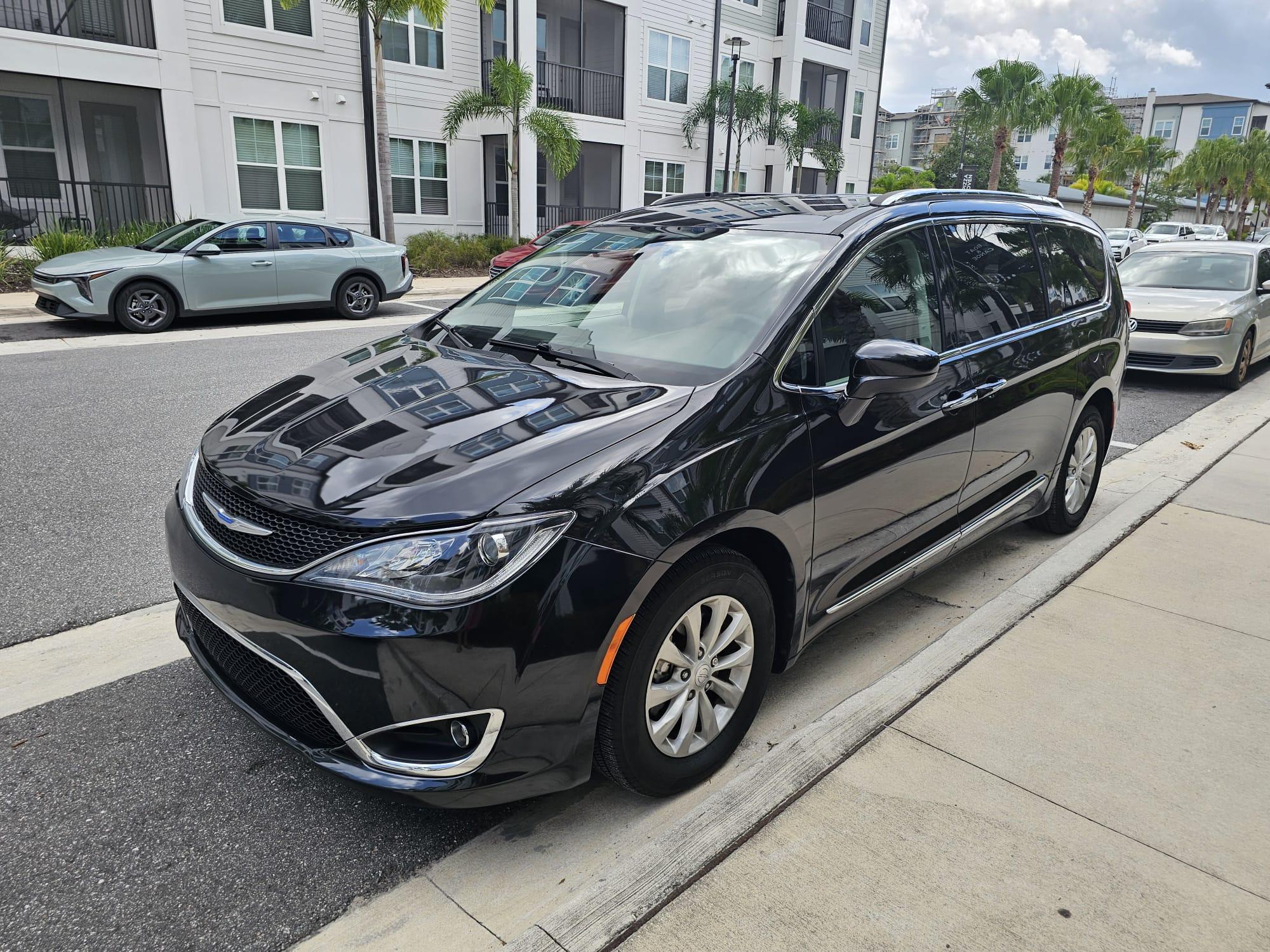Chrysler Pacifica 2018 in 