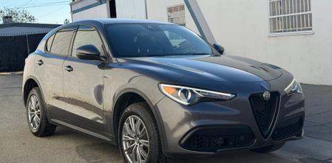Alfa Romeo Stelvio 2023