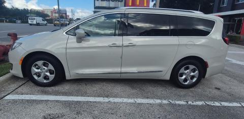 Chrysler Pacifica 2017