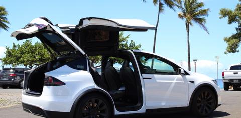 Tesla Model X 2022