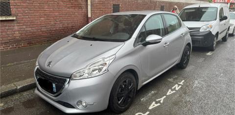 Peugeot 208 2014