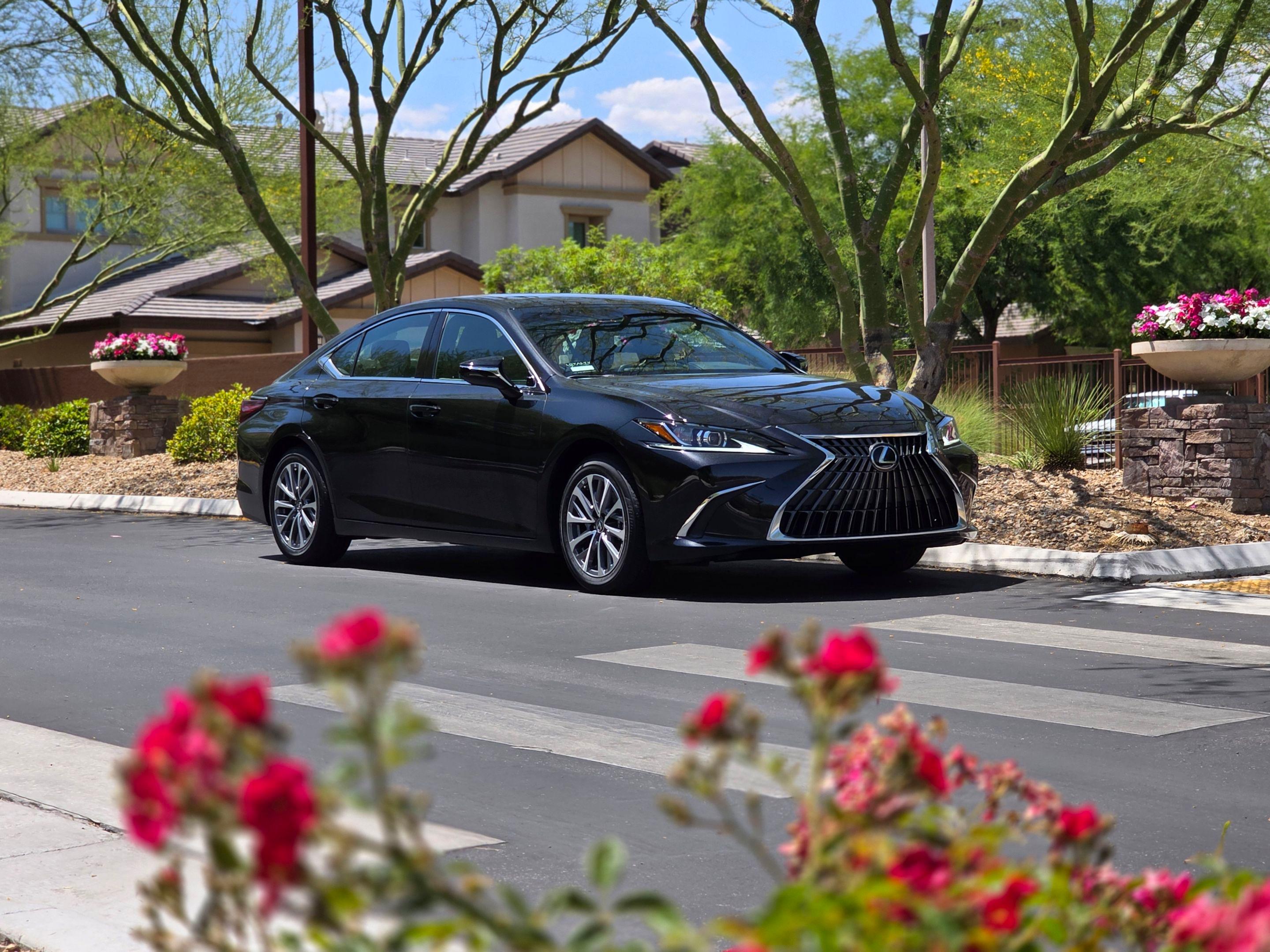 Lexus ES 2025 in 