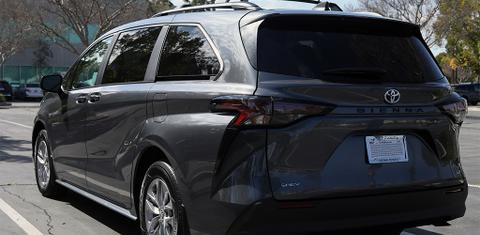 Toyota Sienna 2025