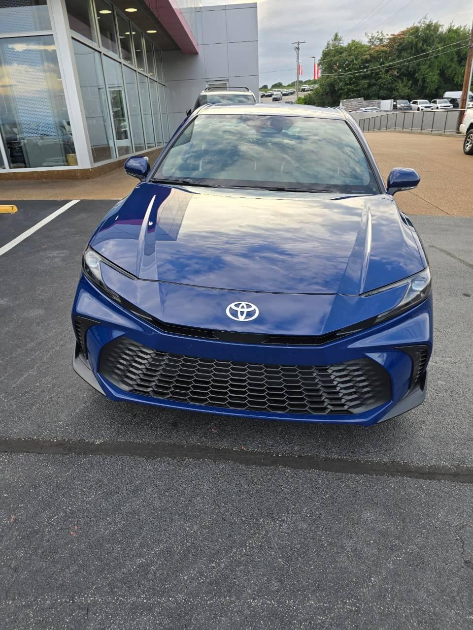 Toyota Camry Hybrid 2026 in Knoxville, TN