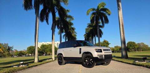 Land Rover Defender 2026