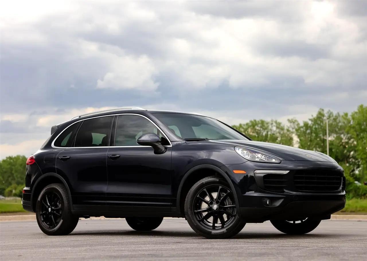 Porsche Cayenne 2018 in Chicago, IL