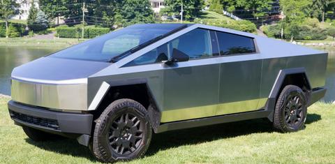 Tesla Cybertruck 2026