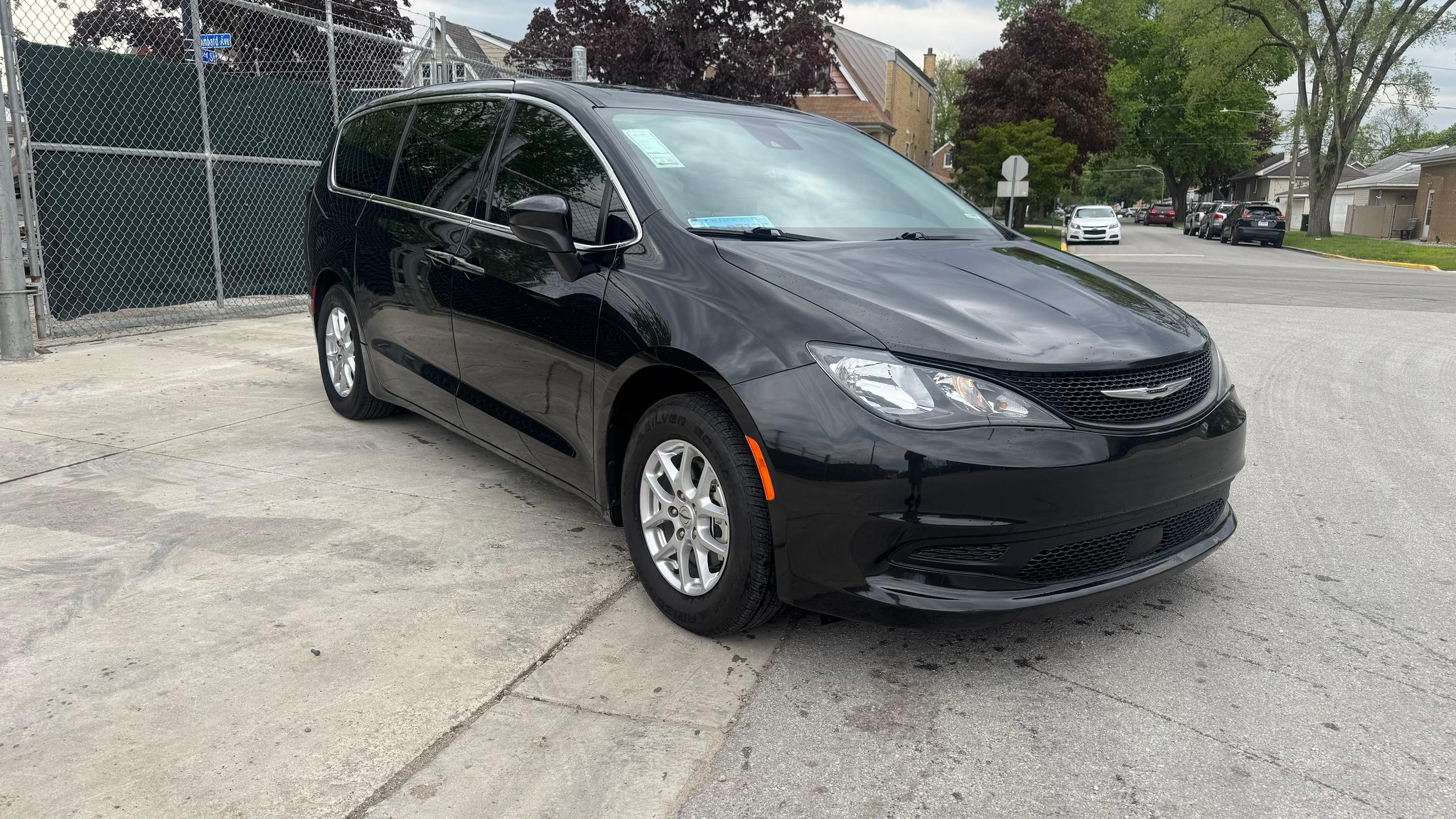 Chrysler Voyager 2023 in Cicero, IL