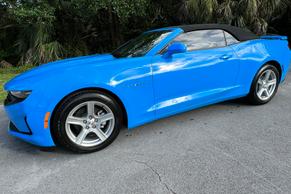 Chevrolet Camaro 2023 in Miami