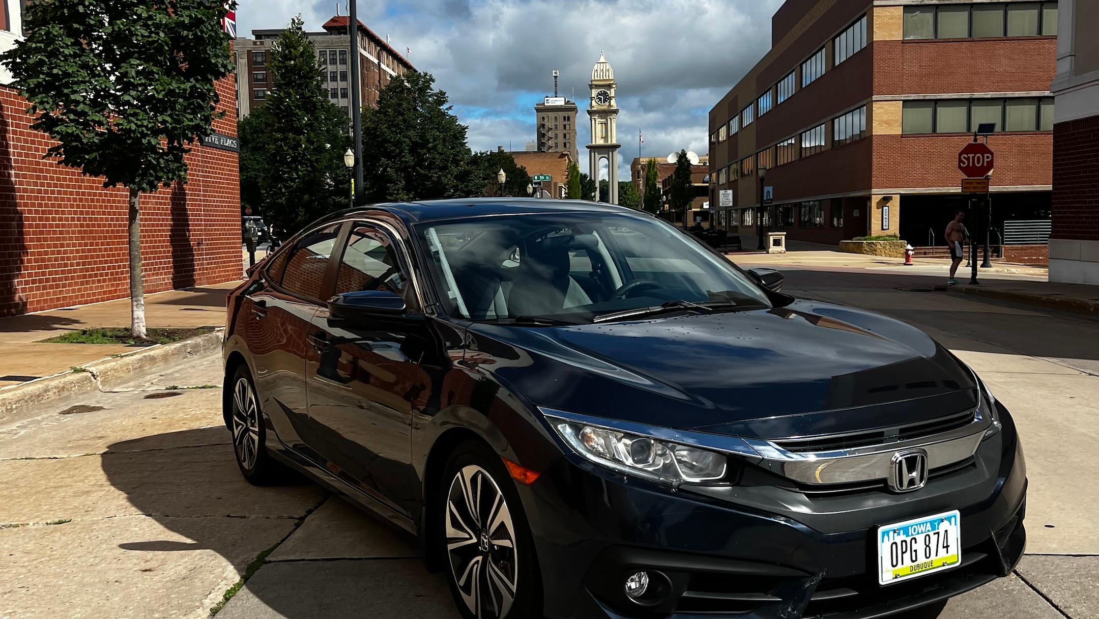 Honda Civic 2016 in Dubuque, IA