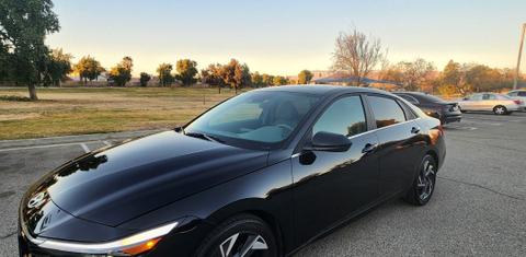 Hyundai Elantra 2024