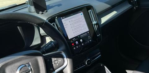 Volvo XC40 2025