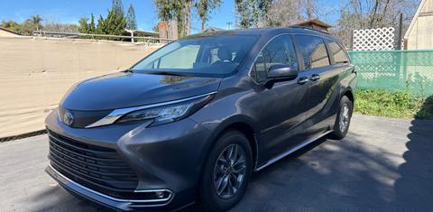 Toyota Sienna 2024