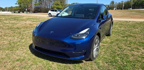 Tesla Model Y 2024