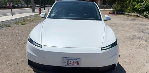 Tesla Model Y 2026
