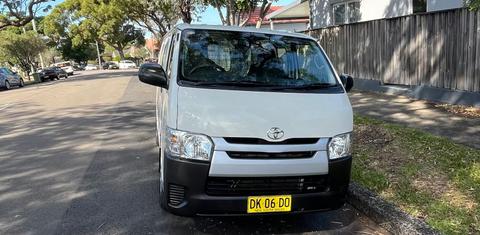Toyota HIACE 2016