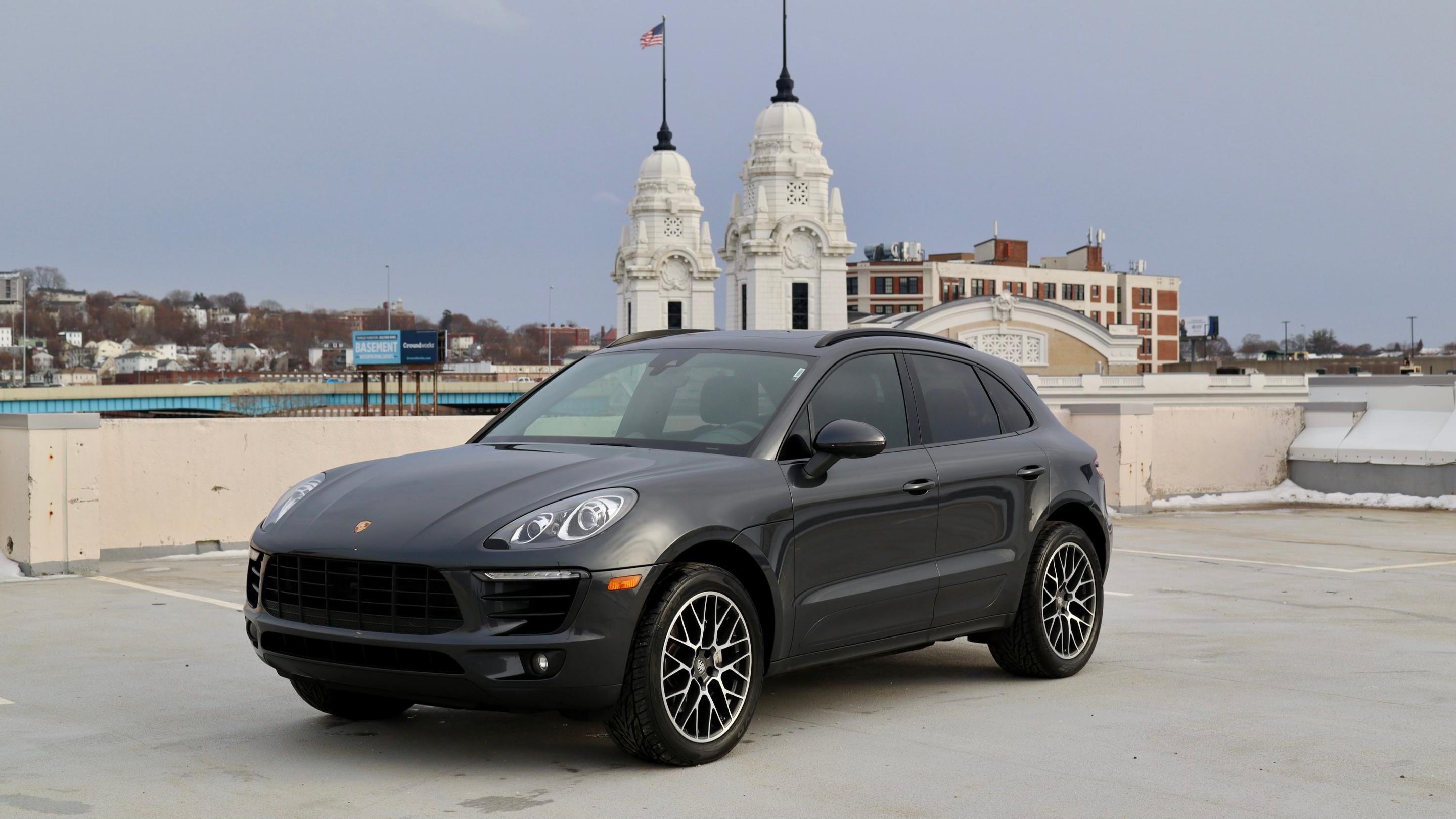 Porsche Macan 2018 in Worcester, MA