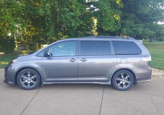 Toyota Sienna car