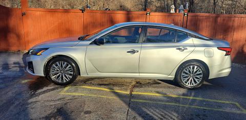Nissan Altima 2024