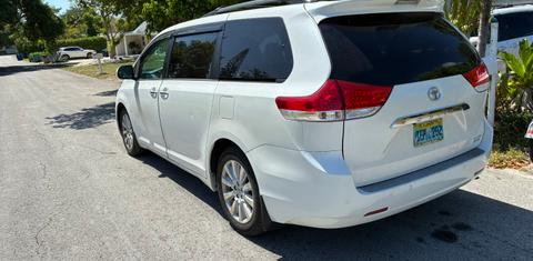 Toyota Sienna 2013