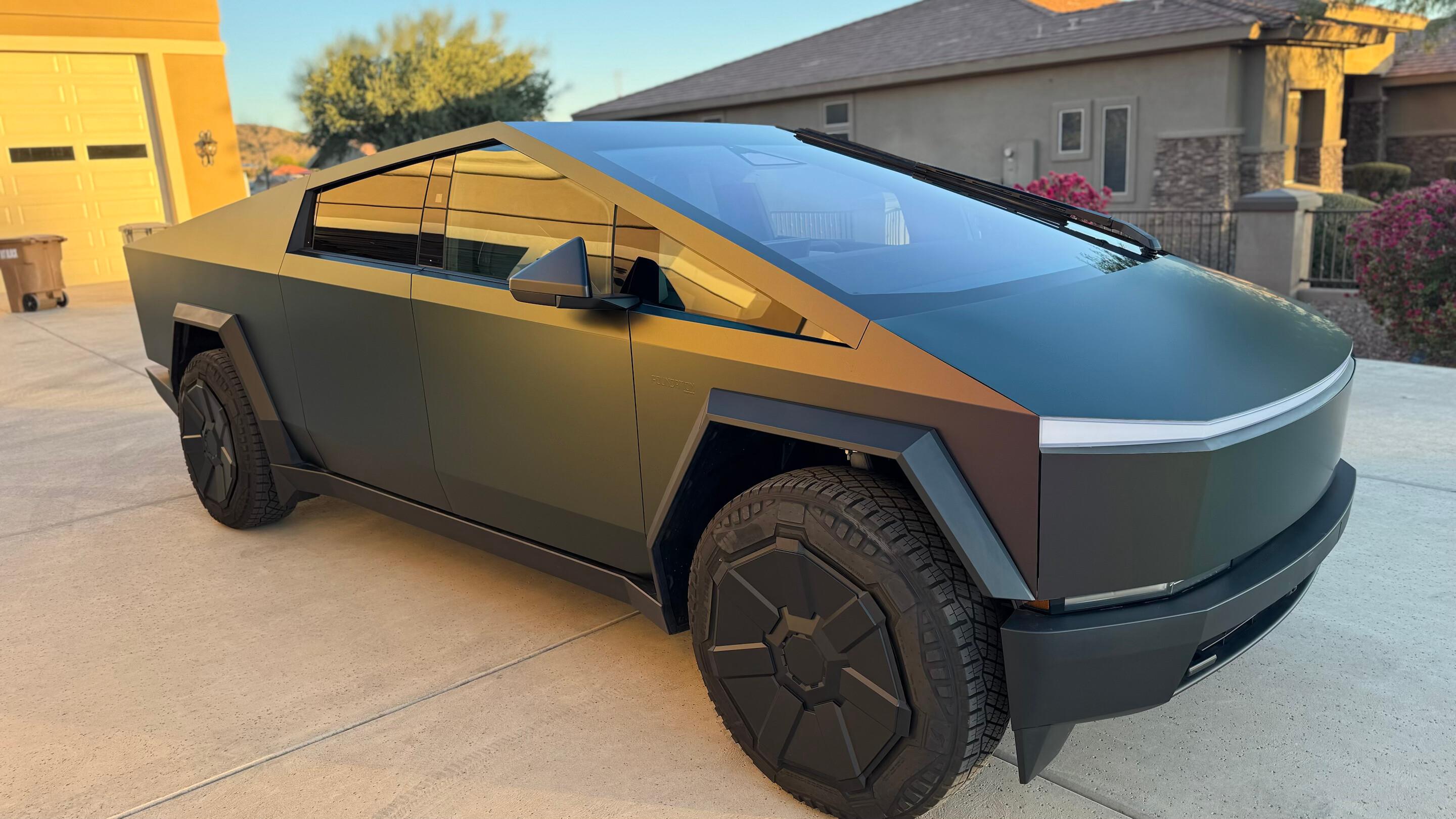 Tesla Cybertruck 2024 in Peoria, AZ