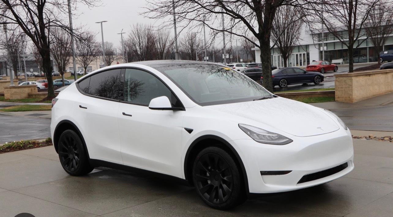 Tesla Model Y 2023 in 