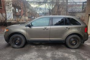 Ford Edge car