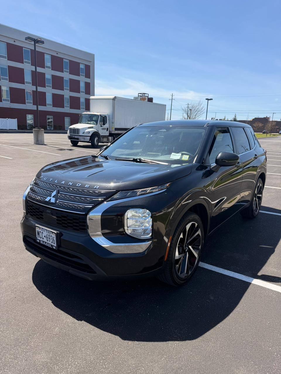 Mitsubishi Outlander 2022 in Carnot-Moon, PA