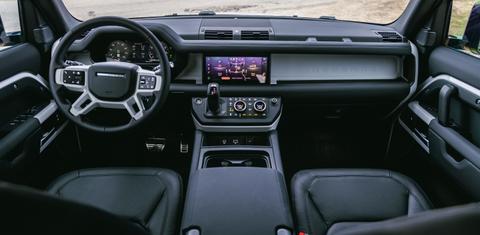 Land Rover Defender 2024