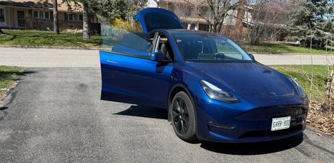 Tesla Model Y 2025