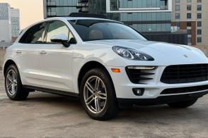 Porsche Macan car