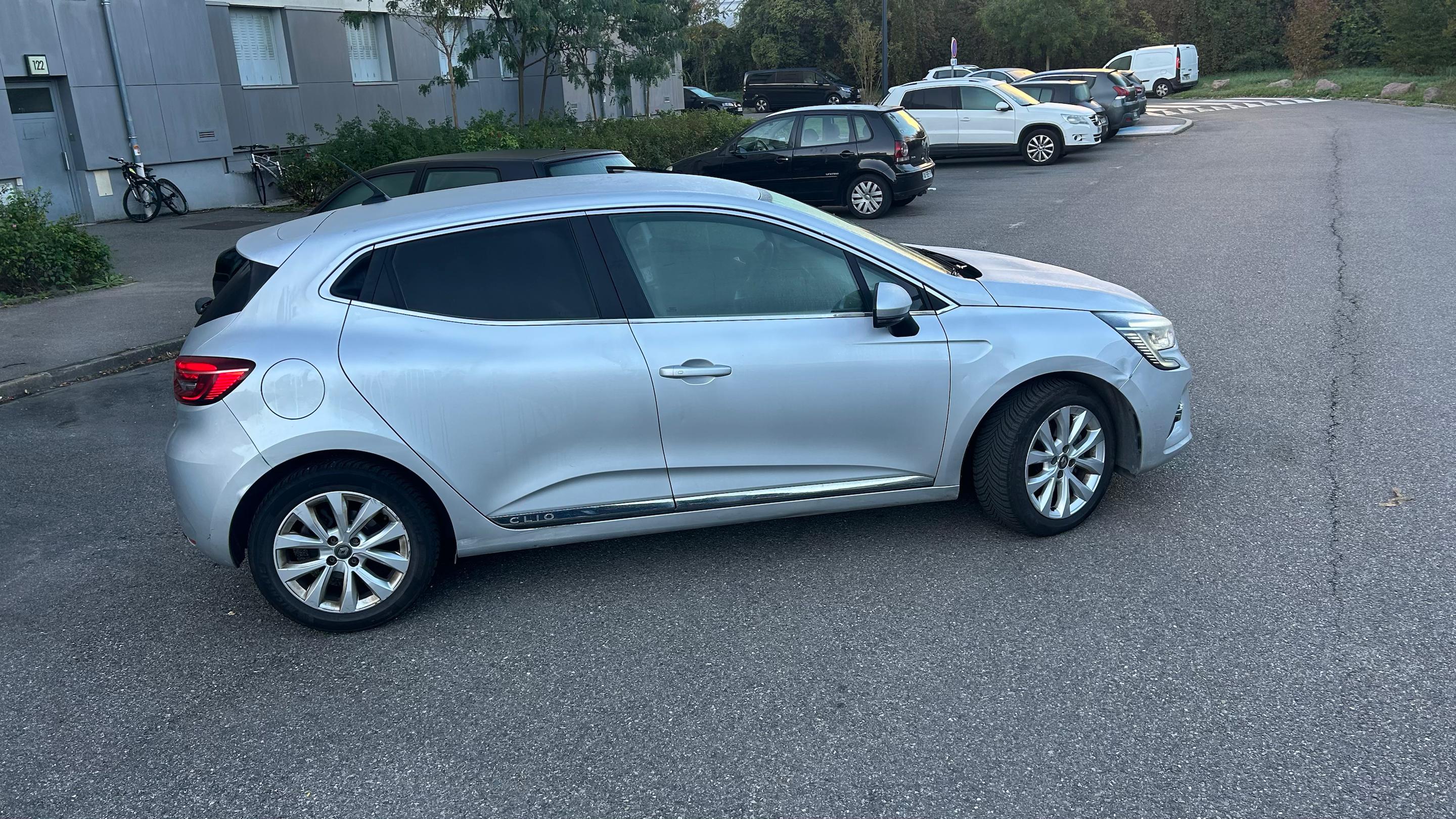 Renault CLIO V 2019 in Bron