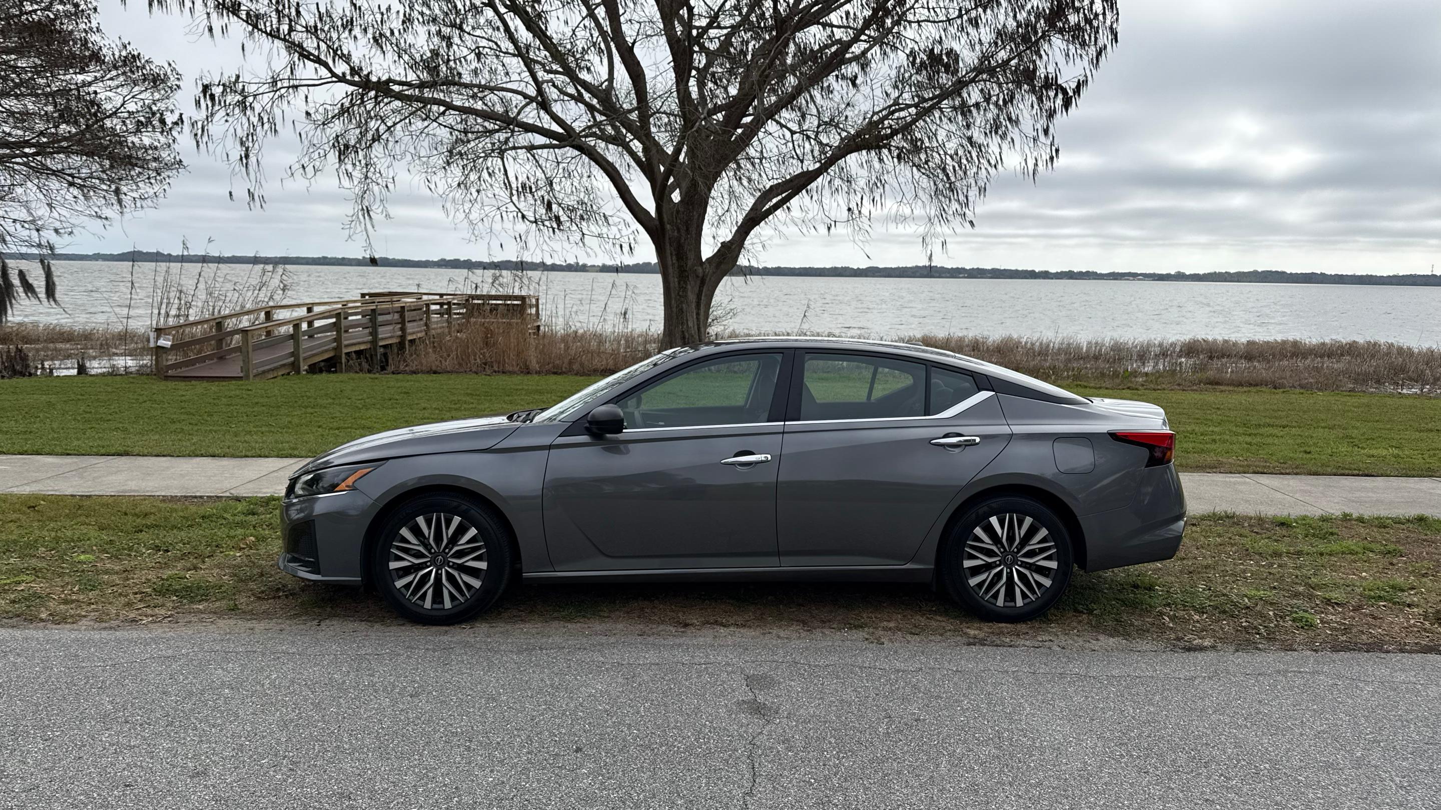 Nissan Altima 2025 in Howey-in-the-Hills, FL
