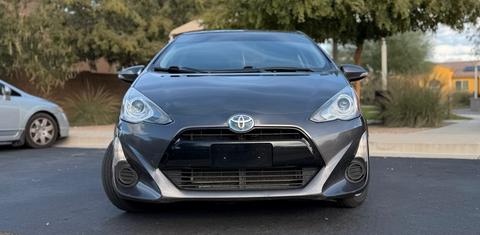 Toyota Prius c 2015