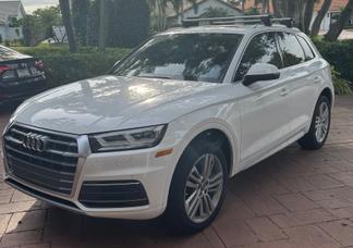 Audi Q5 car