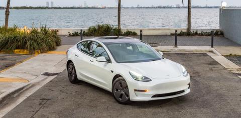 Tesla Model 3 2022