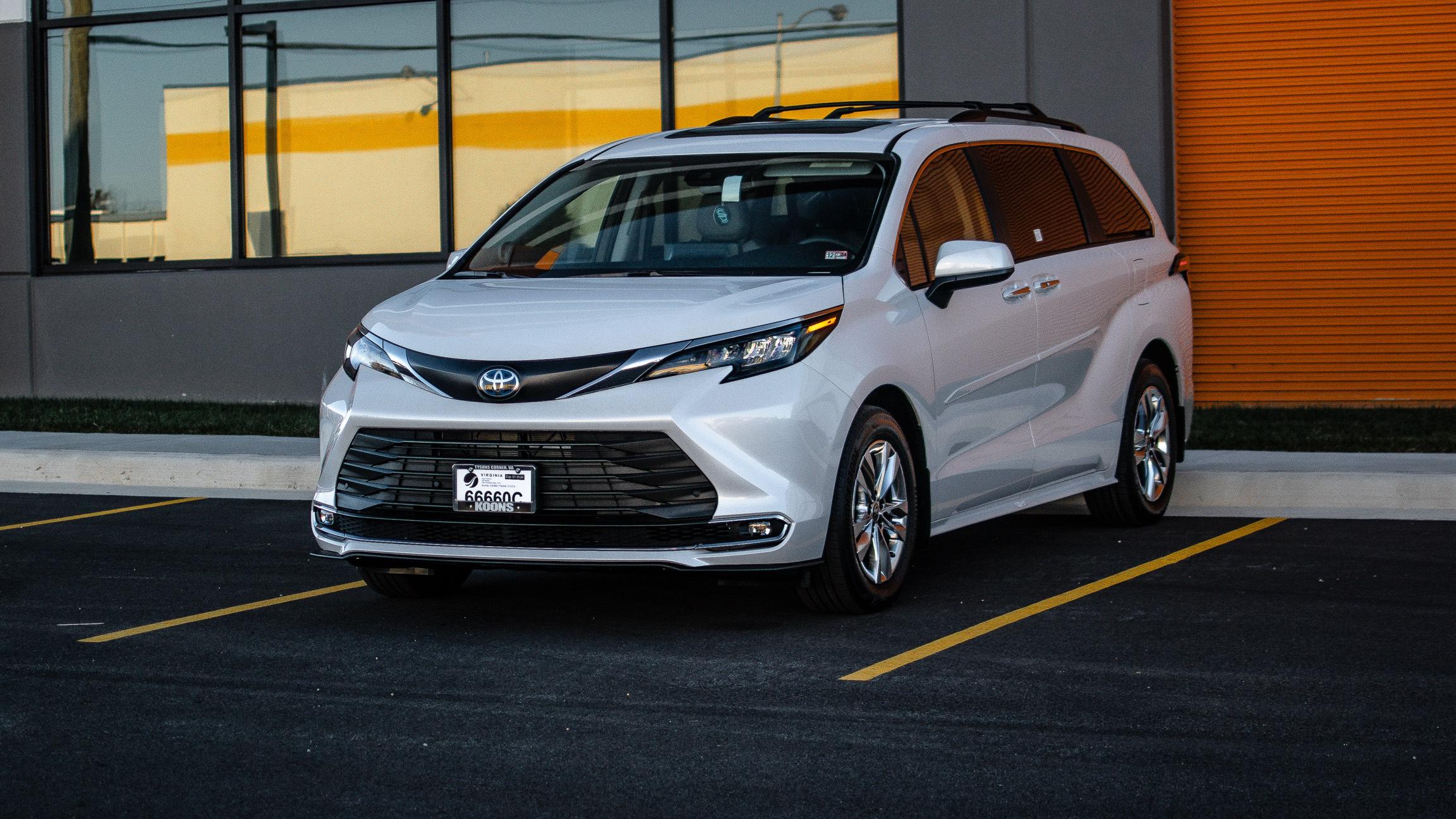 Toyota Sienna 2024 in Fairfax, VA