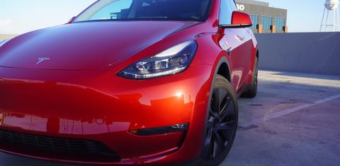 Tesla Model Y 2024