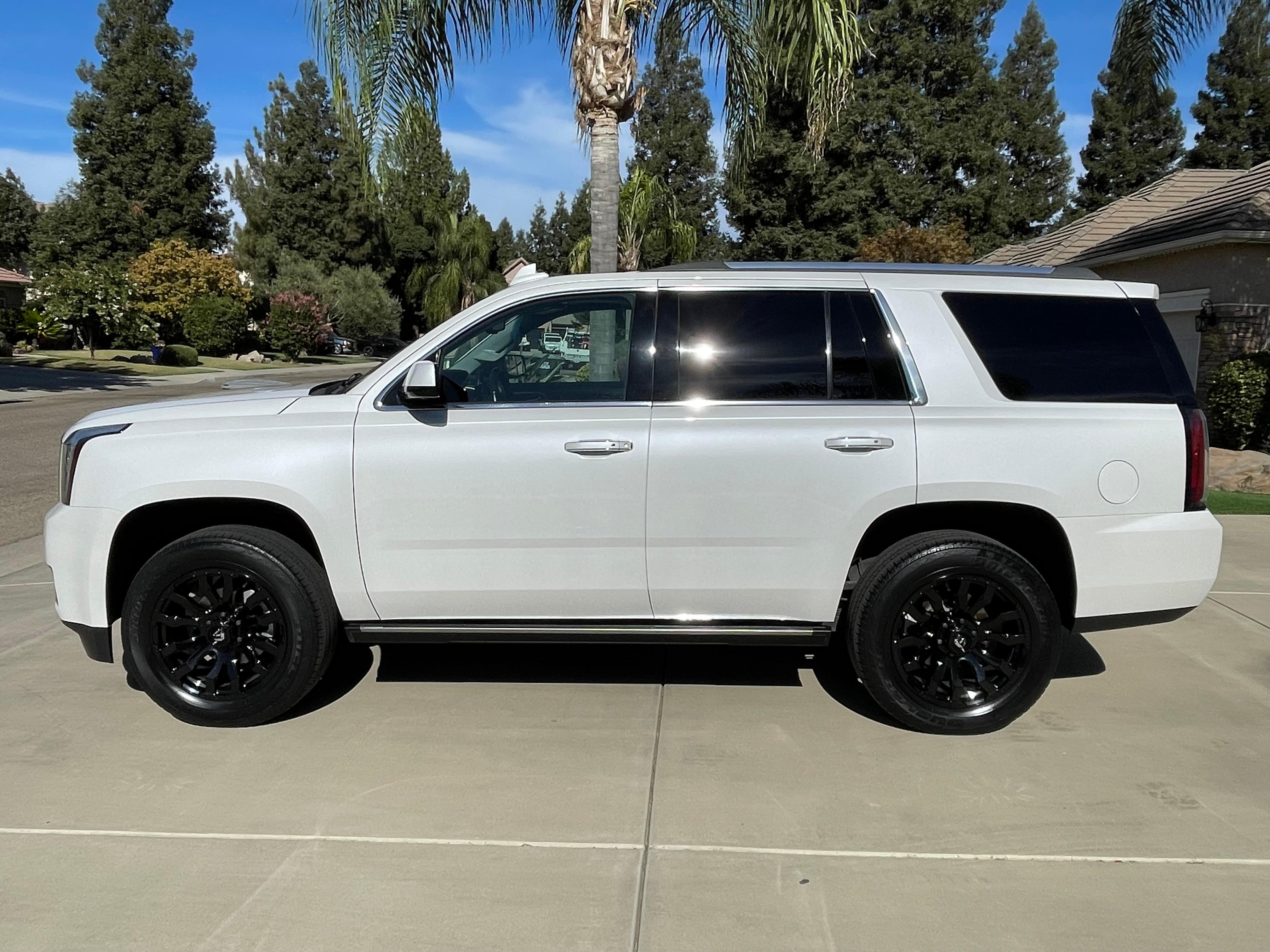 GMC Yukon 2017 in 